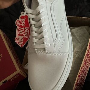 Brand new old school leather white vans